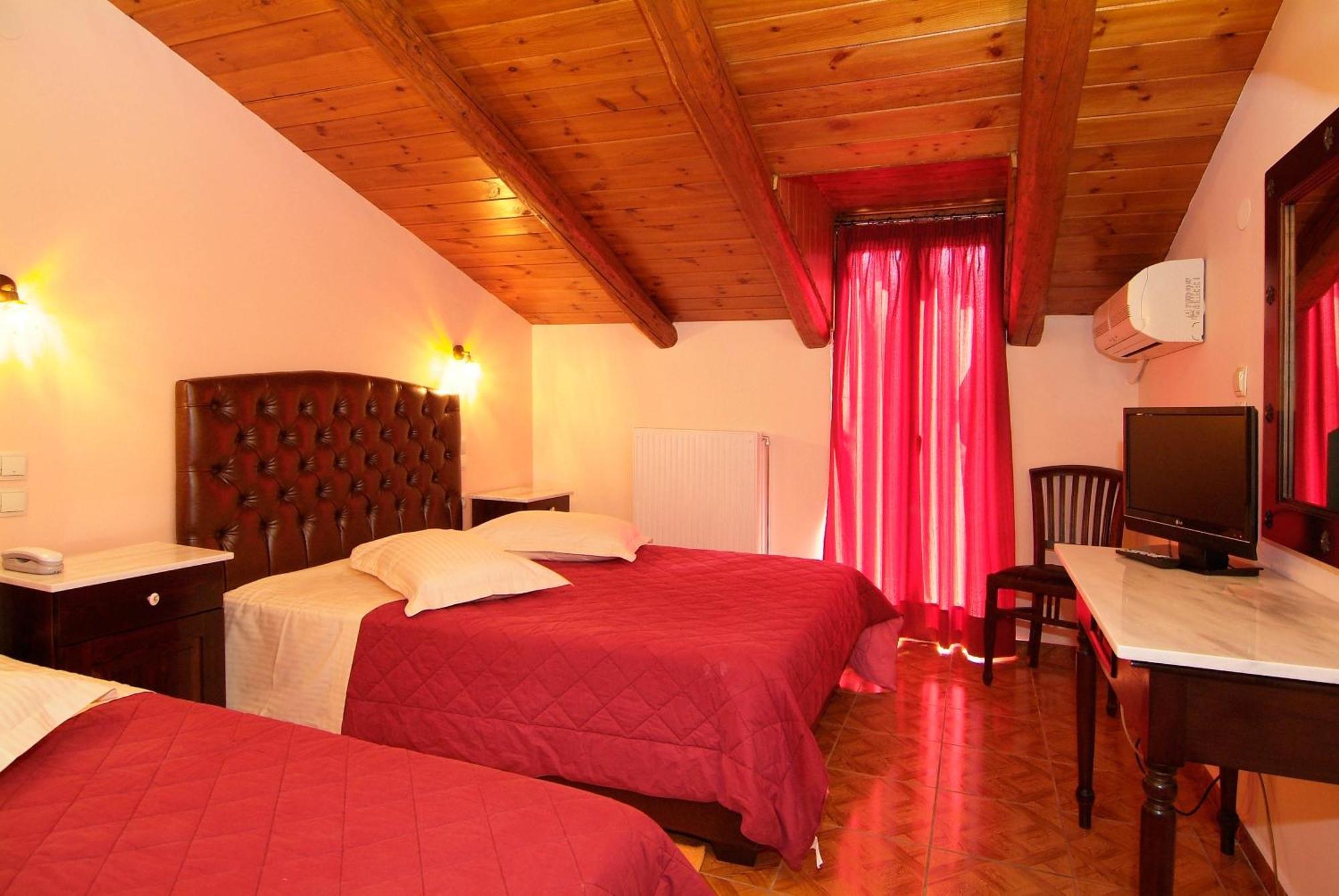 Hotel Varonos Delphi Exterior foto