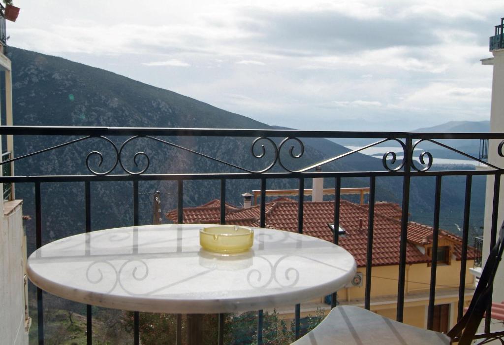 Hotel Varonos Delphi Quarto foto